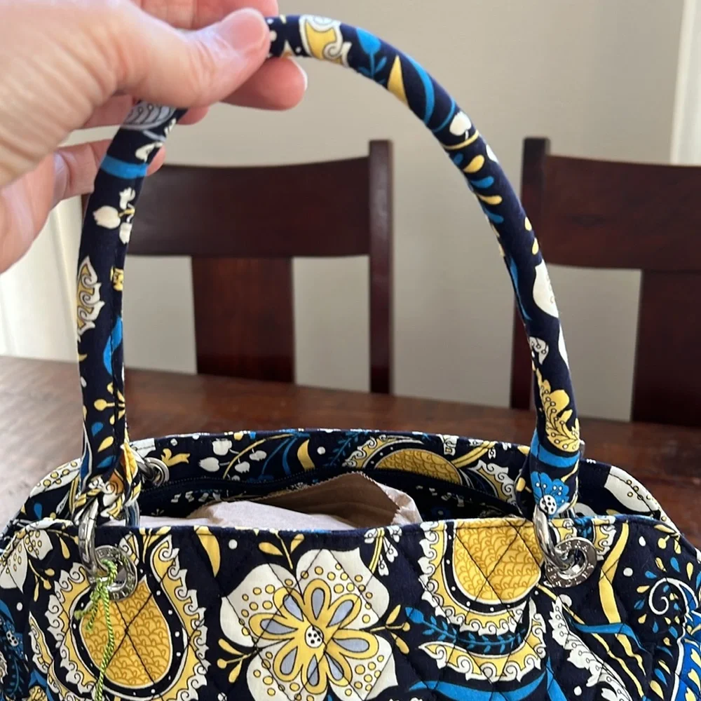 VERA BRADLEY Shoulder Chain Bag in Ellie Blue Bohemian 100% Cotton Quilted